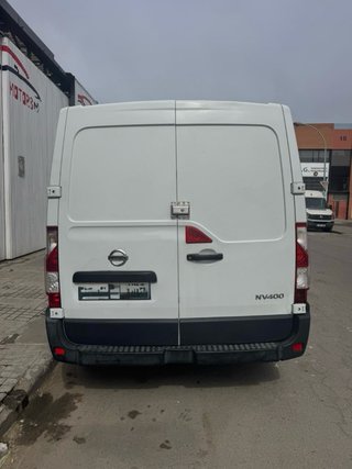Nissan NV400 2017
