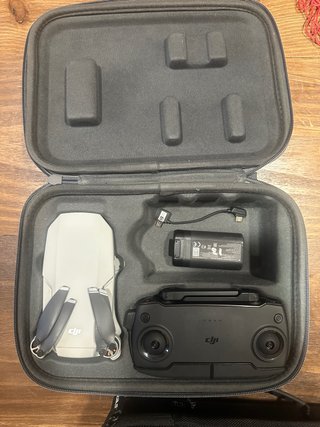 Dron DJI Mavic Mini con telecomando e accessori