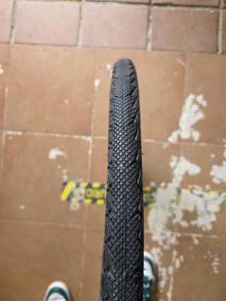 Cubierta Rueda Bici hutchinson 26x1.70