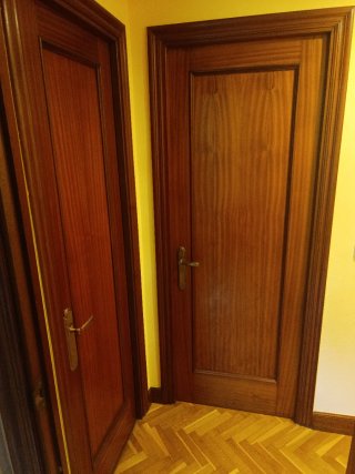 Puertas de madera maciza lisas