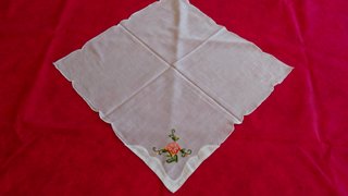 Tovagliato Organza Ricamato con Fiori