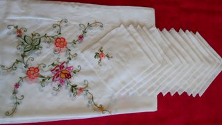 Tovagliato Organza Ricamato con Fiori
