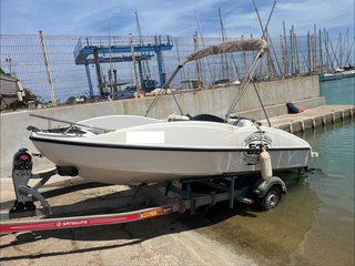 Sealver WaveBoat 525 + remolque (no incluye moto)