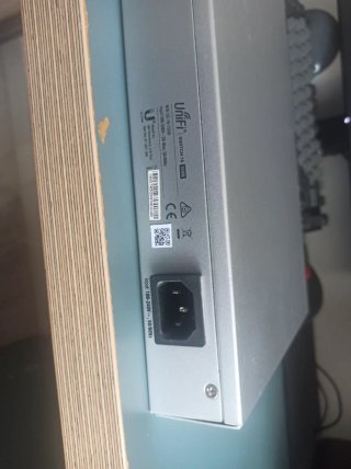 Ubiquiti Networks UniFi US-16-150W switch Gestiona