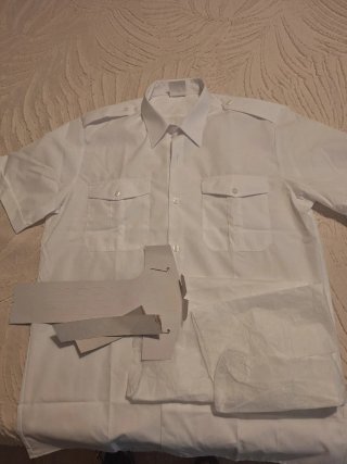 Camisa blanca uniforme