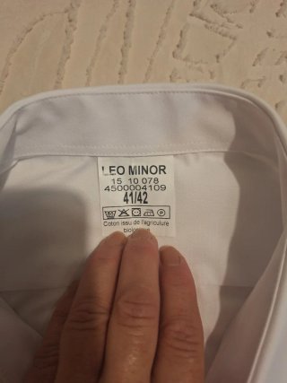 Camisa blanca uniforme