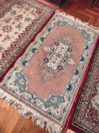 Alfombras vintage beige y rojo