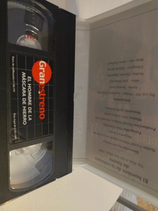 El Hombre de la Máscara de Hierro VHS