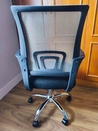 Silla de escritorio ergonómica.
