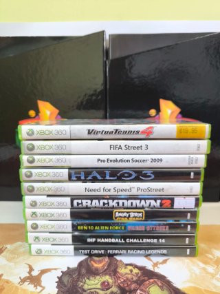 Xbox 360 Negra como nueva + 11 juegos