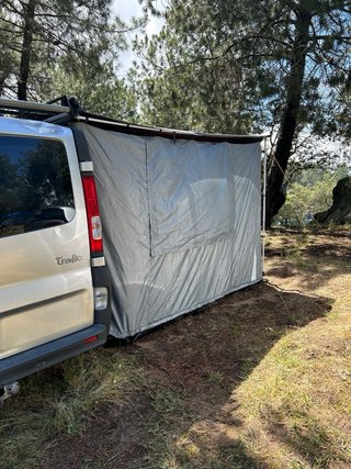 Toldo y cerramiento para camper/4x4