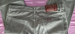 Pantaloni in velluto verde oliva