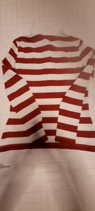Camiseta Lacoste Rayas Rojas y Blancas