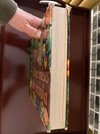Livro 12 meses de cozinha das Seleções do Reader’s