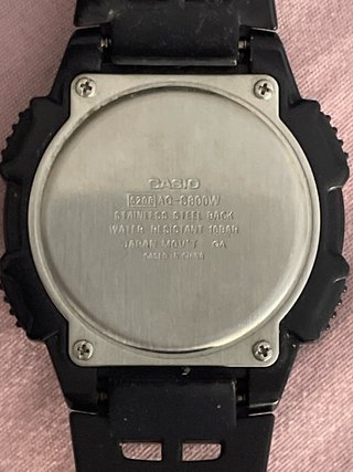 Reloj Casio Negro y Dorado