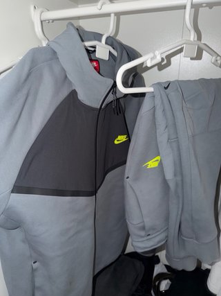 Chándal Nike Gris Xl Buen estado  Malaga