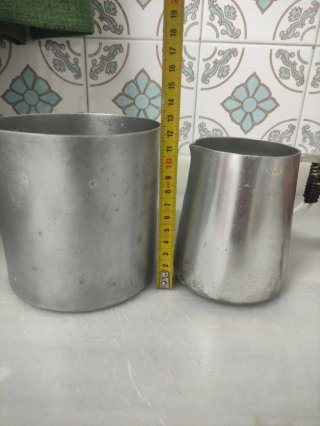 Juego de 2 Cazos Antiguos de Aluminio