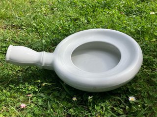 Chata de porcelana antigua