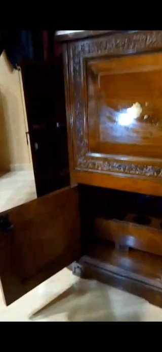 Mueble bar madera marquetería incrustada