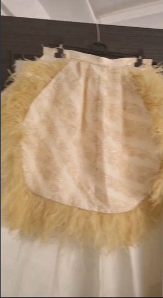 Vestido de boda gitana blanco y dorado