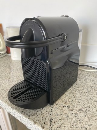 Cafetera Nespresso DeLonghi Negra