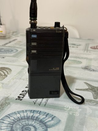 ICOM IC-2GE VHF Radio Portátil