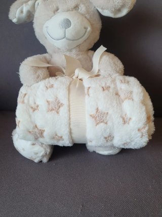 Peluche y Manta Estrellas Bebé
