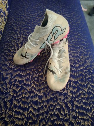 Botas de fútbol Puma blancas y turquesa talla 36