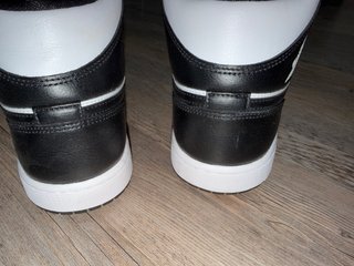 Zapatillas Jordan Air 1 Mid Hombre Negro Blanco