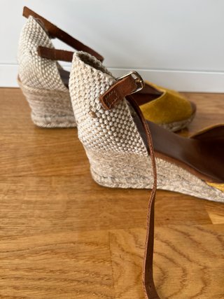 Cuñas Piel Mostaza Viguera Talla 39