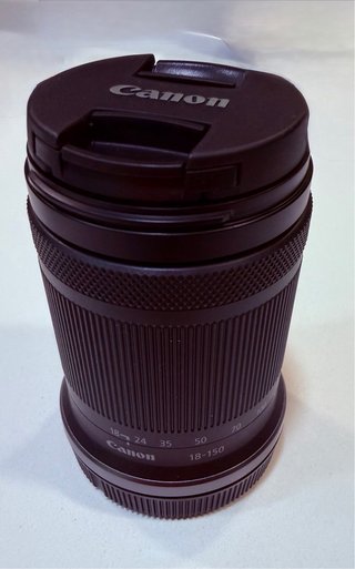 Canon EOS R50 Kit 18-150mm más extras.