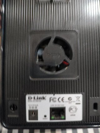 NAS D-Link DNS-320 ShareCenter (senza dischi)
