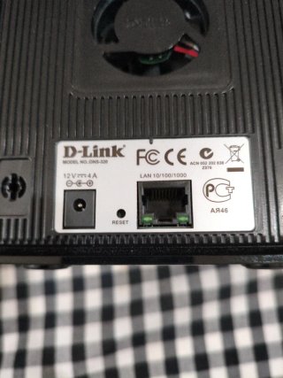 NAS D-Link DNS-320 ShareCenter (senza dischi)