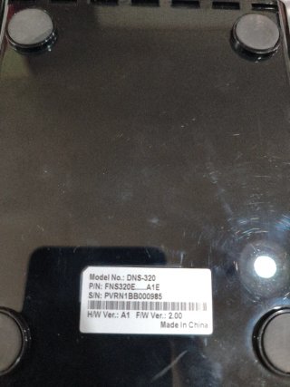 NAS D-Link DNS-320 ShareCenter (senza dischi)
