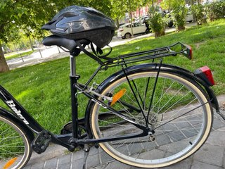 Bicicleta BH con cesta