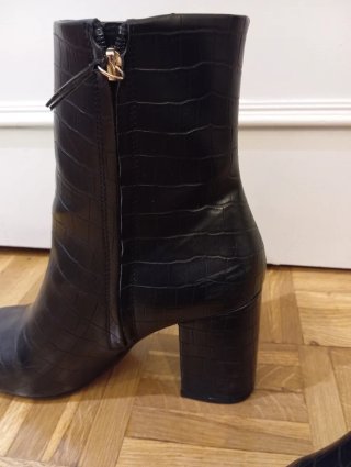 Botines H&M negros efecto piel