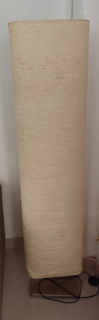 Lámpara de pie beige de papel