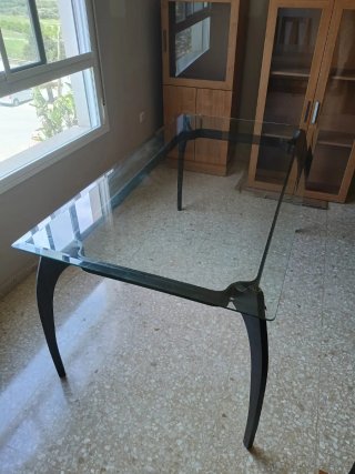 Mesa de comedor cristal y metal
