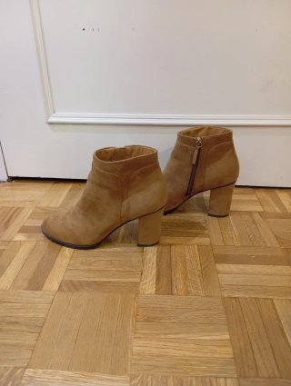 Botines Sfera Beige/Marrón Tacón