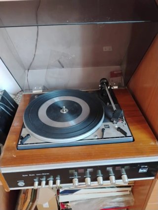 Tocadiscos Bettor EF-46