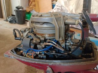 Embarcación Epe 2.5 con motor Yamaha