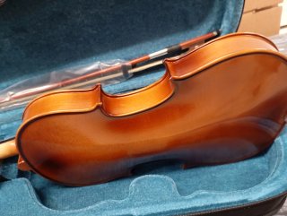 Violín 4/4 Adulto con Estuche, Arco y Resina