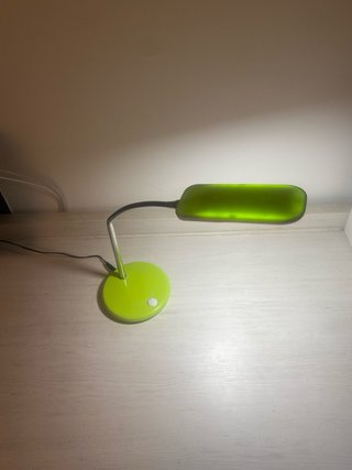 Lámpara de escritorio verde