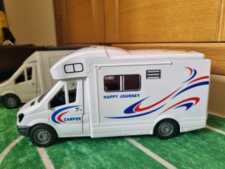 Lote 3 Coches Juguete: Ambulancia, Camper, Animale