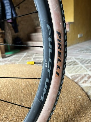 Megamo Silk Gravel Carbon