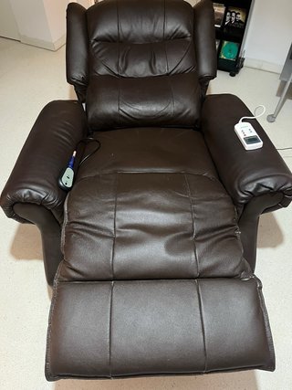 Sillón masaje piel marrón articulado