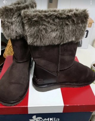 Botas marrones con pelo