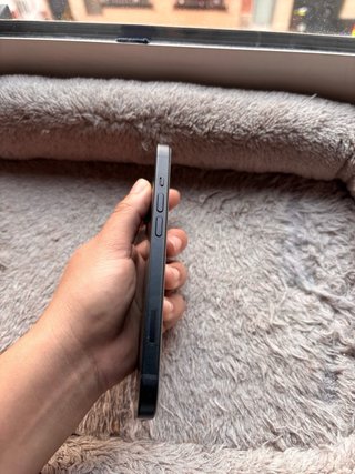 iPhone 15 128GB Como Nuevo