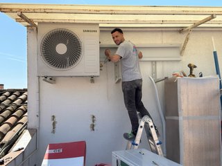 Técnico Profesional de Climatización Electricidad