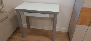 Mesa de cristal extensible
